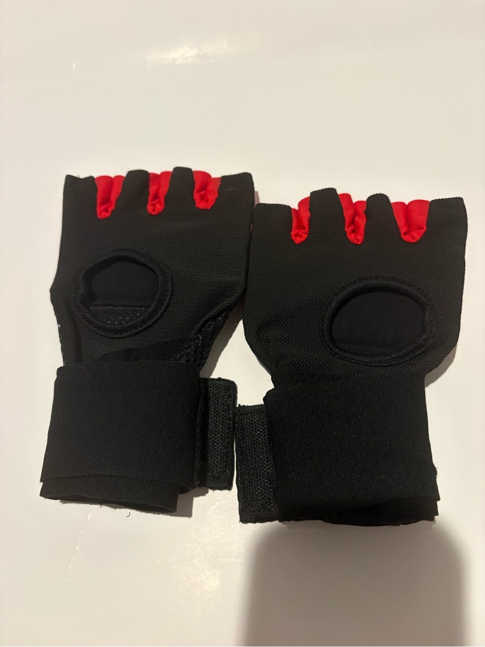 Rumble Red & Black flame boxing Gloves - Picture 2 of 4